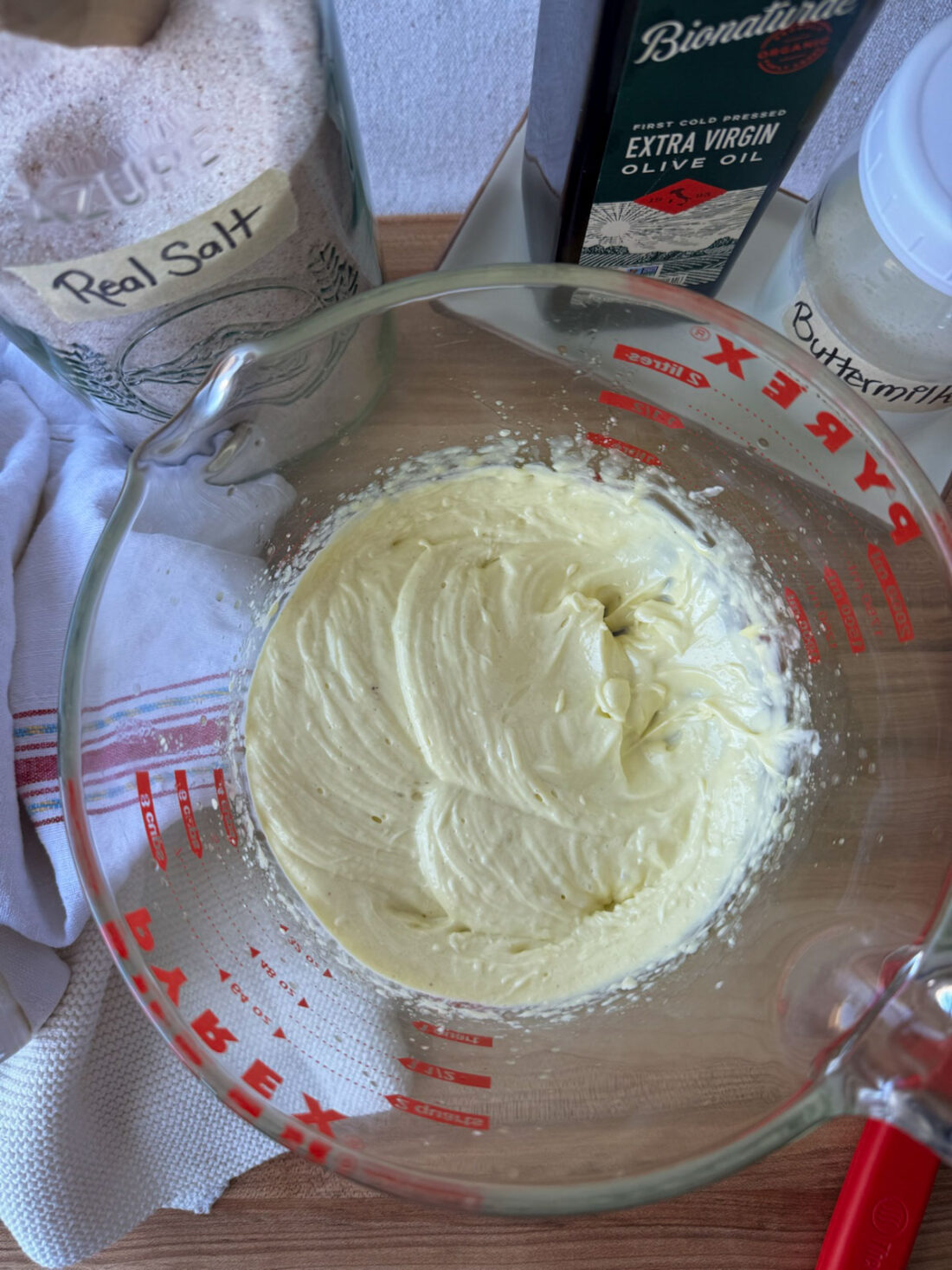 Whipped butter and Olive Oil mixing olive oil and butter for a soft spread