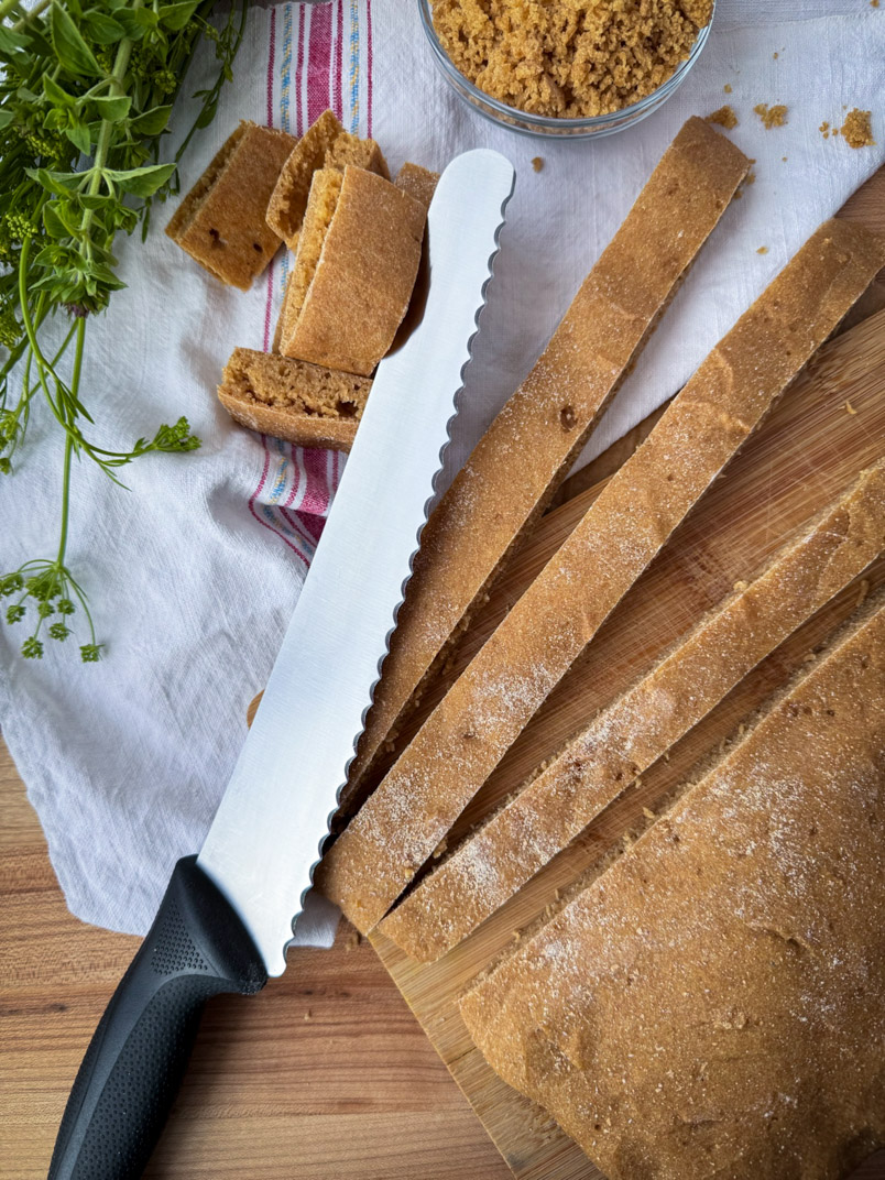 sliced einkorn bread fro bread crumbs