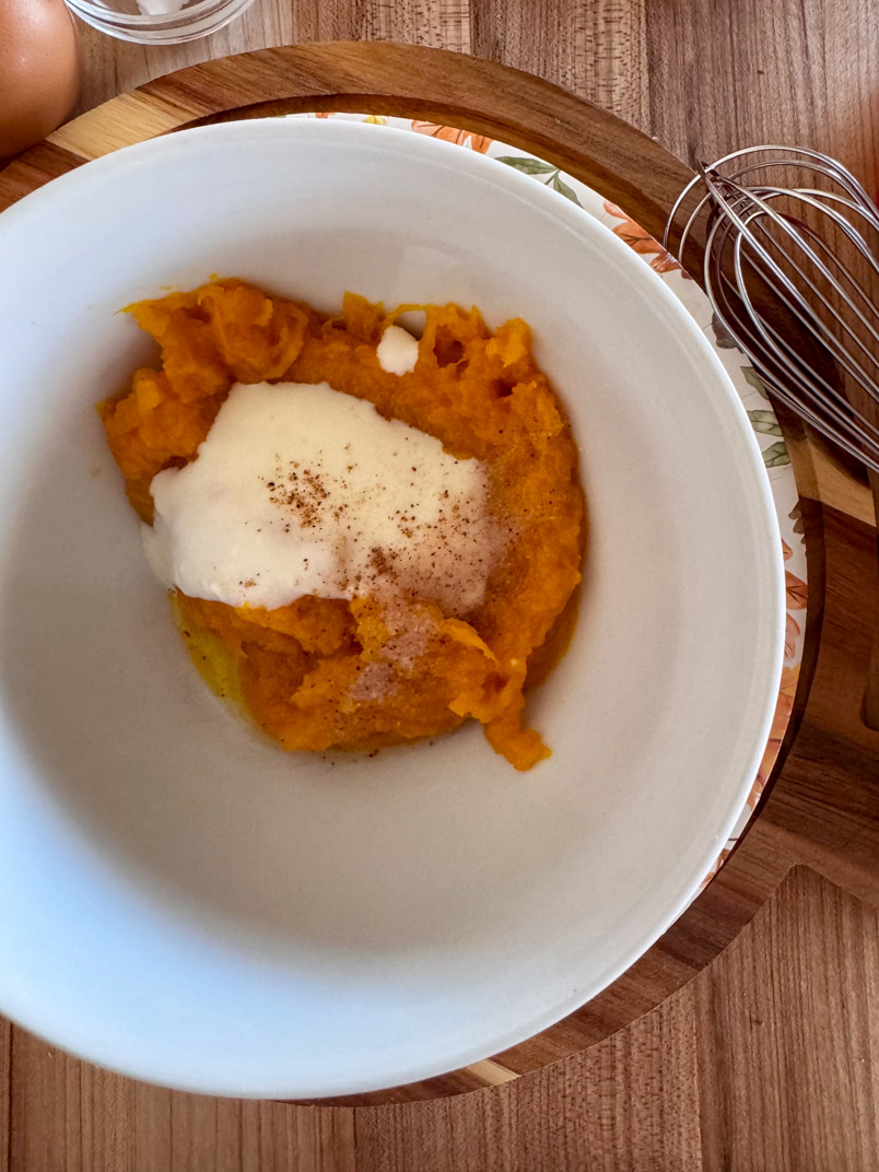 pumpkin puree with yogurt