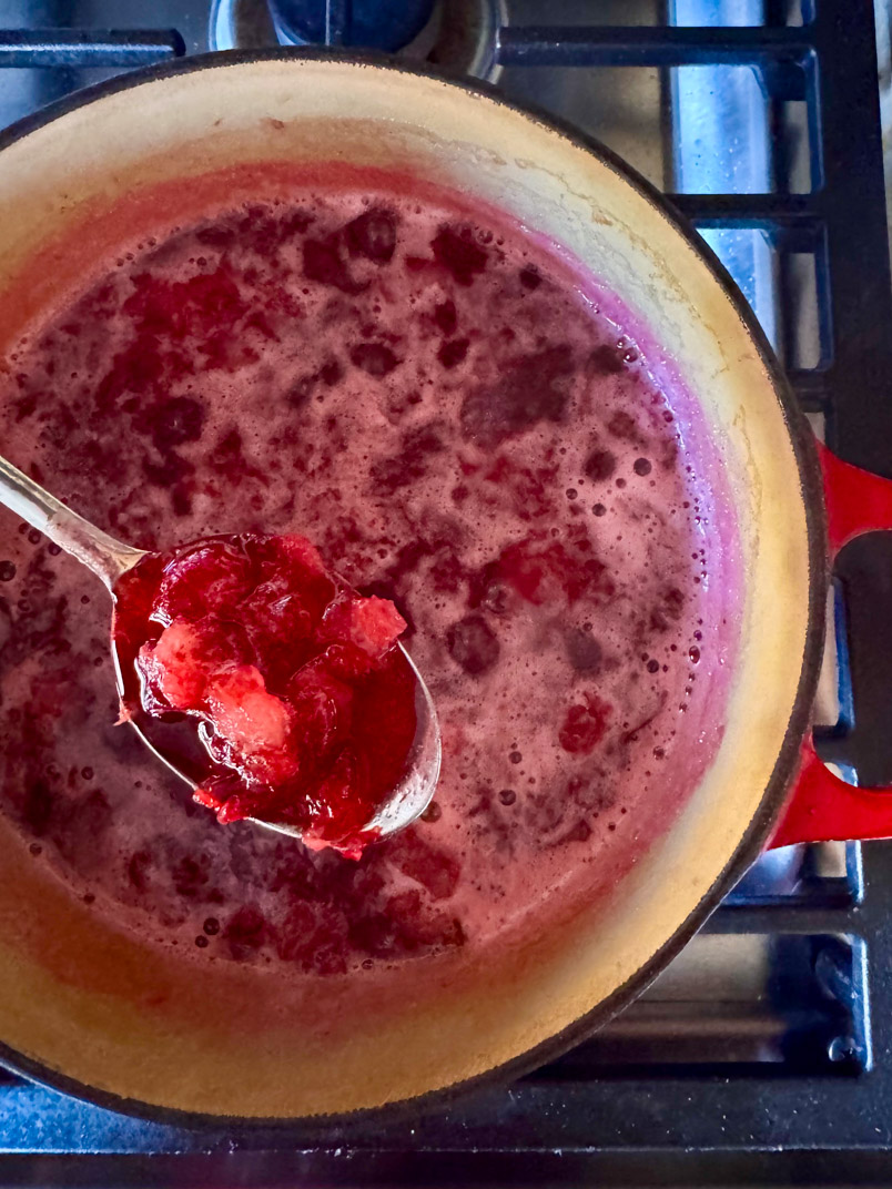 pear sauce with cranberries pear sauce with cranberries