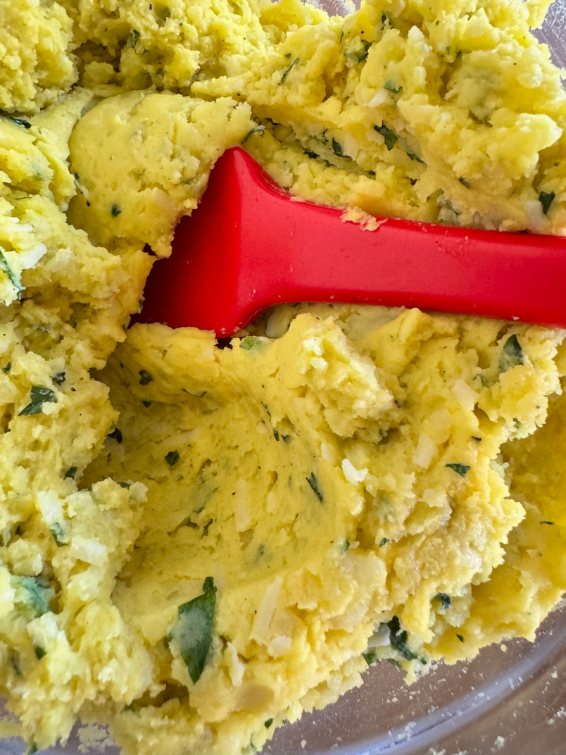 healthy baked potato bites with turmeric