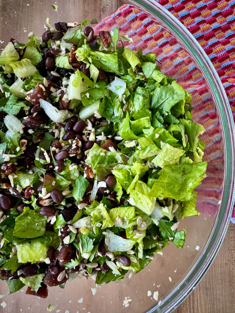 romaine and arugula salad