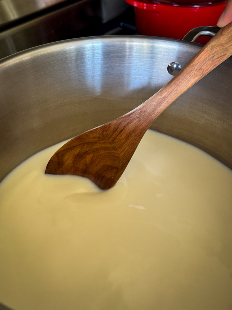 heating the milk for making yogurt heating the milk for making yogurt