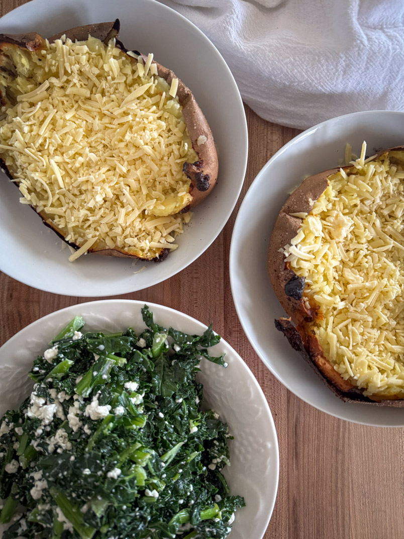 shredded cheddar cheese with kale and cottage cheese