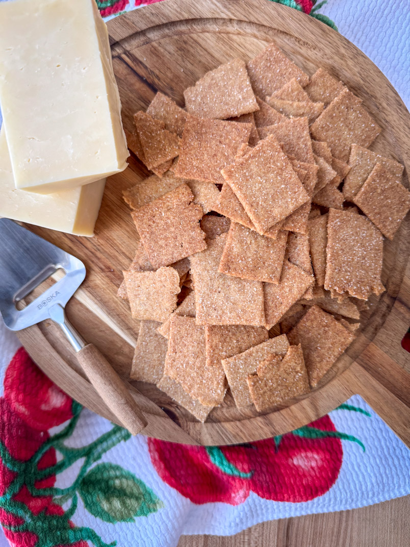 whole wheat crackers made with einkorn sourdough discard