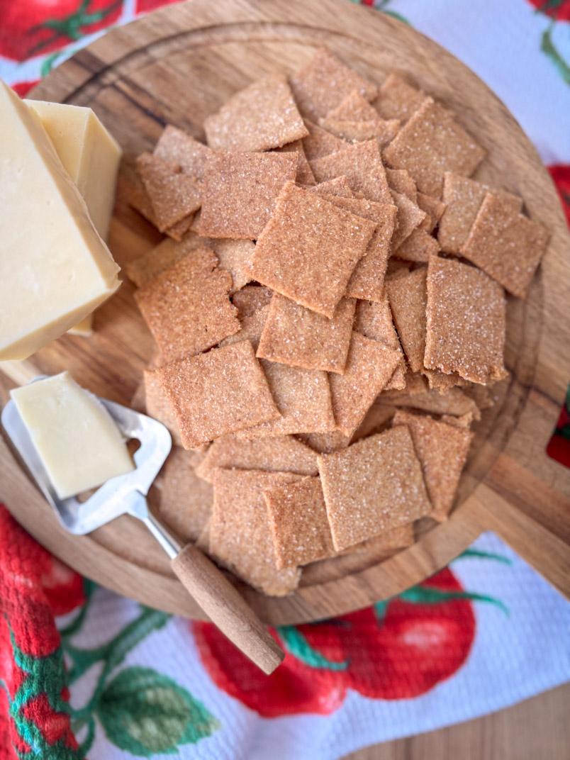 Whole Wheat Crackers with Einkorn Sourdough Discard